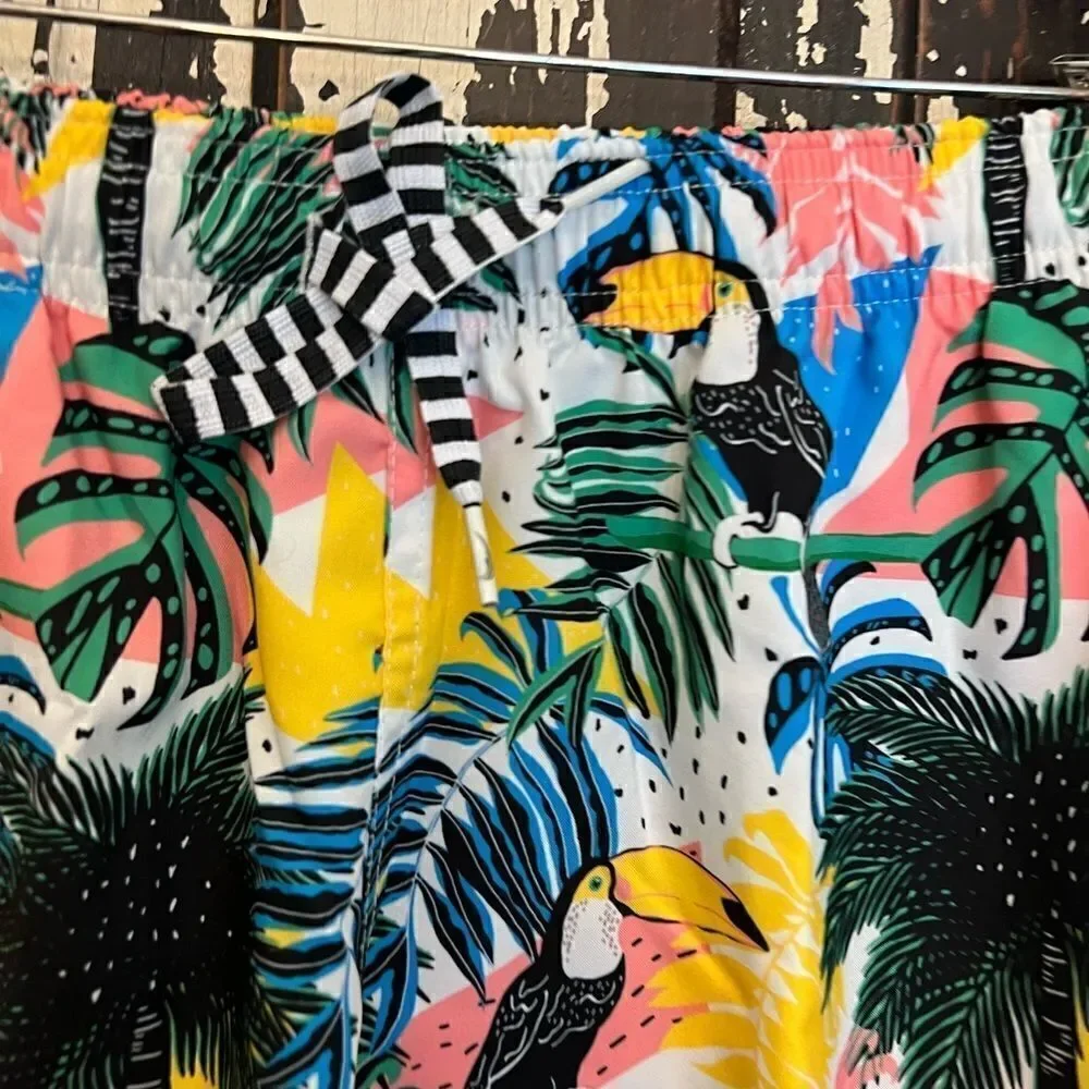 NWT Dolfin Uglies Board Shorts. Toucan tropical paradise. Size M.